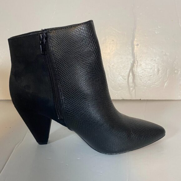 LifeStride Pointed Toe Black Snakeskin Print Women’s Ankle Boots Size US 7W - Picture 10 of 10